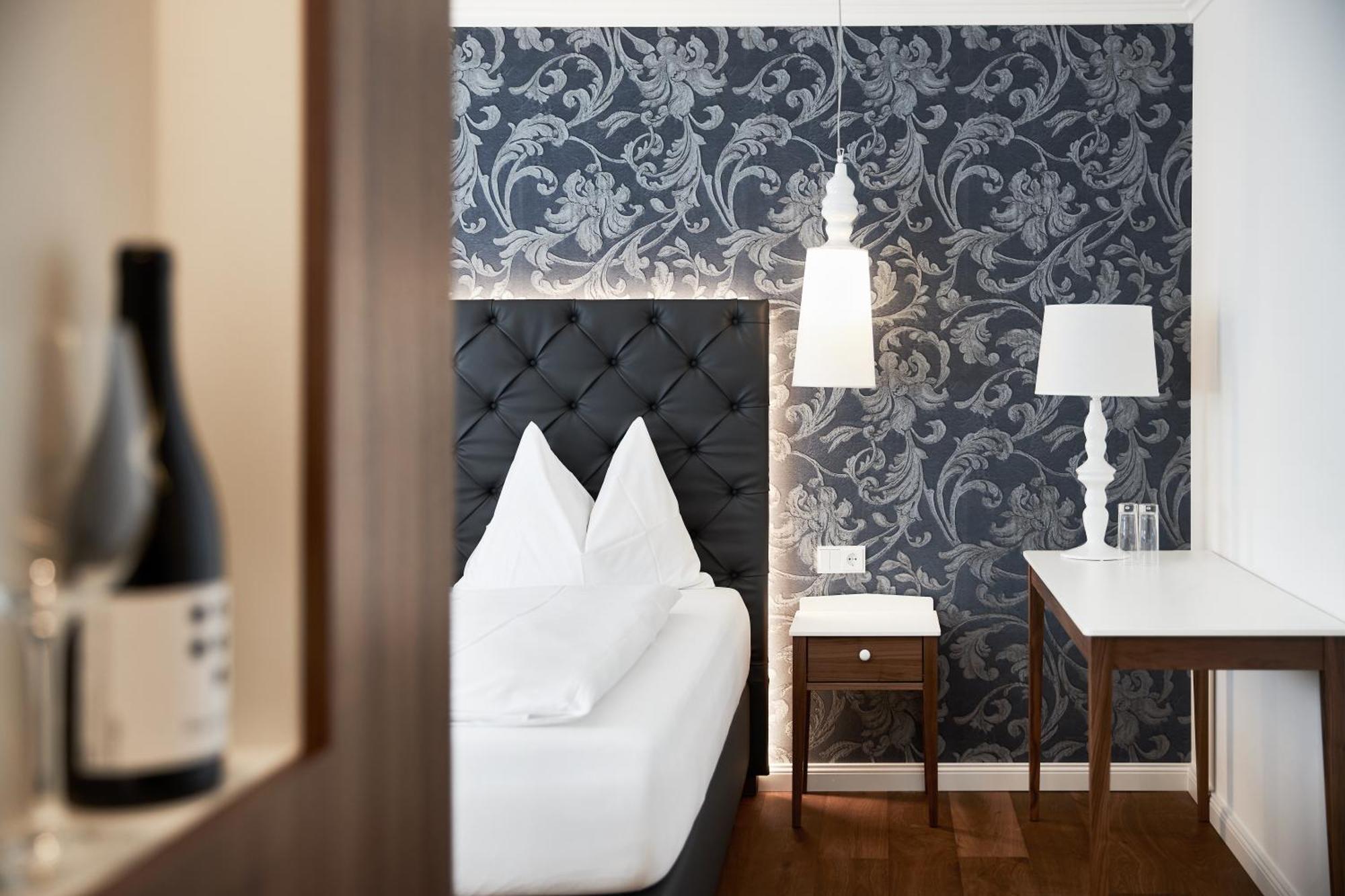 Gasthof Hotel Zweimueller Grieskirchen Eksteriør bilde