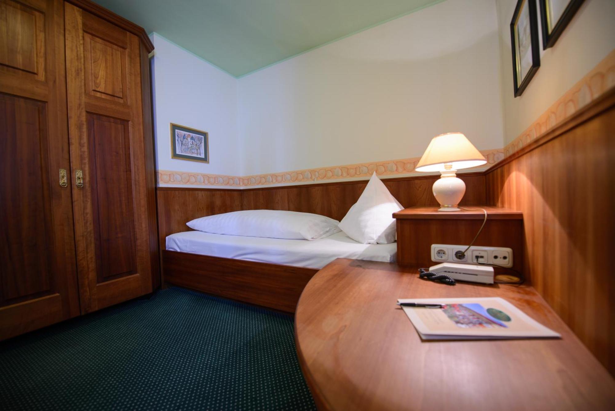 Gasthof Hotel Zweimueller Grieskirchen Eksteriør bilde